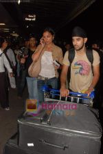 Lara Dutta leave for IIFA Colombo in Mumbai Airport on 1st June 2010 (12).JPG